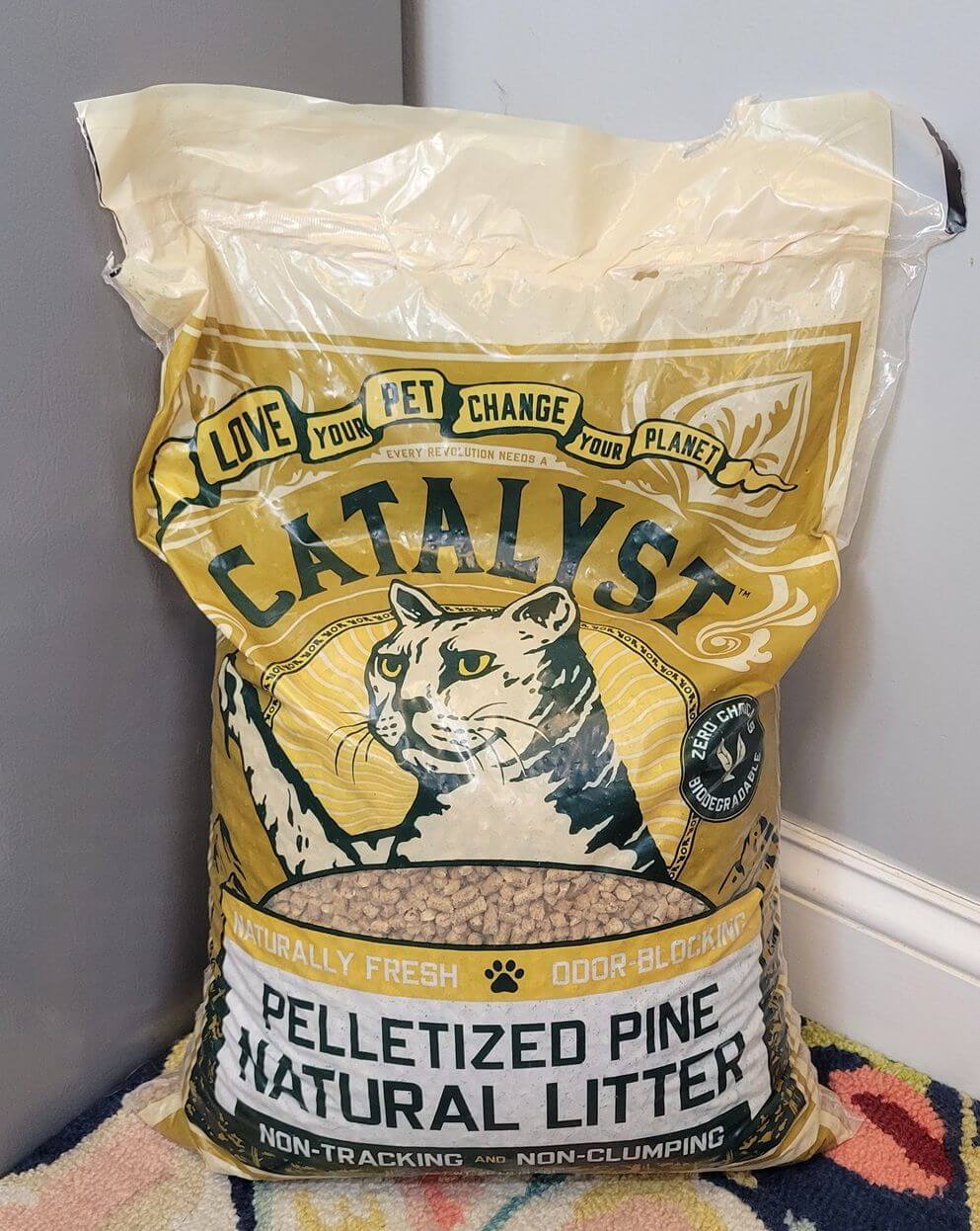 Catalyst Pelletized Pine Natural Litter